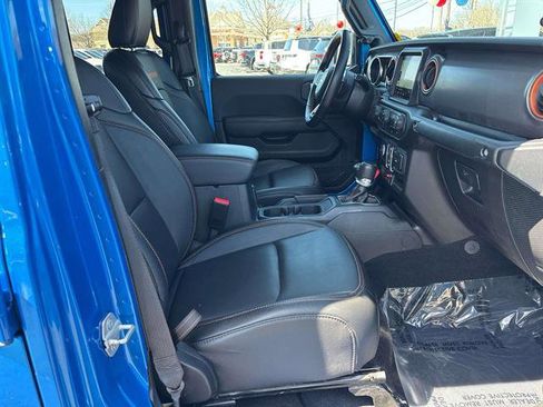 Used 2023 Jeep Gladiator Mojave w/ Cold Weather Group AWD/4WD image 15