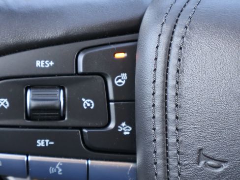 Used 2022 Cadillac XT6 Premium Luxury w/ Platinum Package image 30