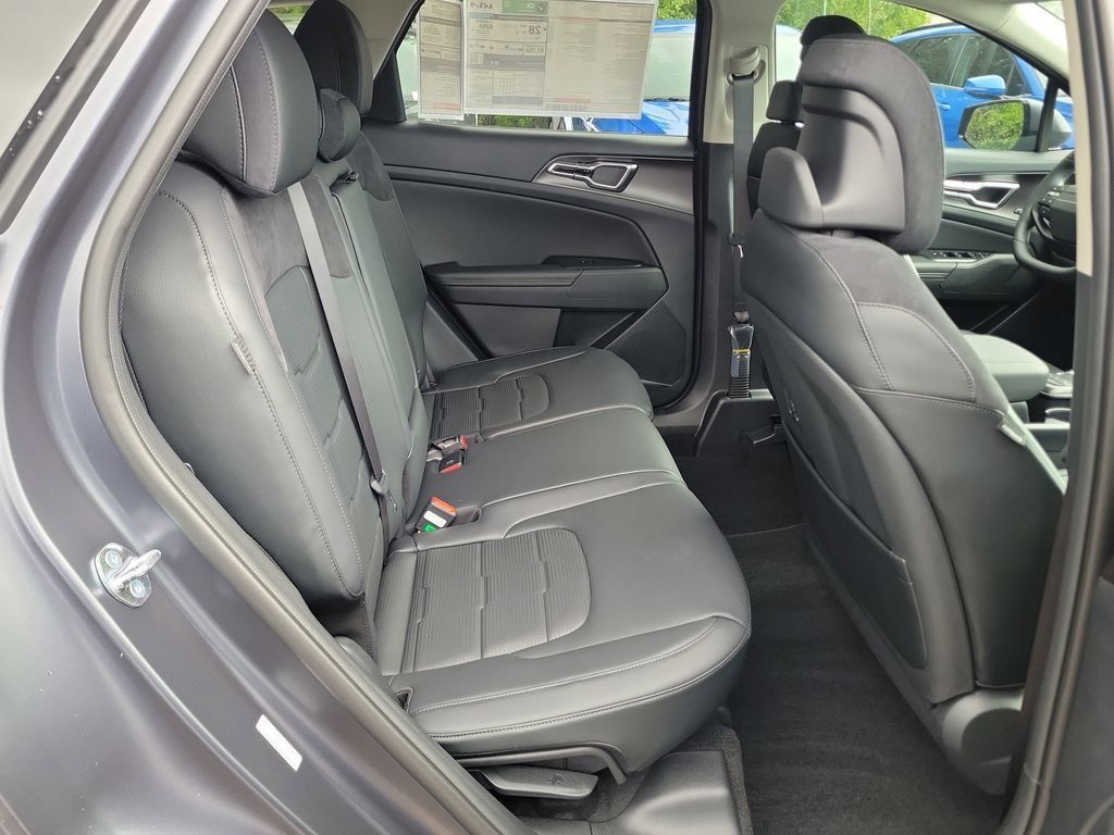 New 2026 Kia Sportage SX FWD image 12