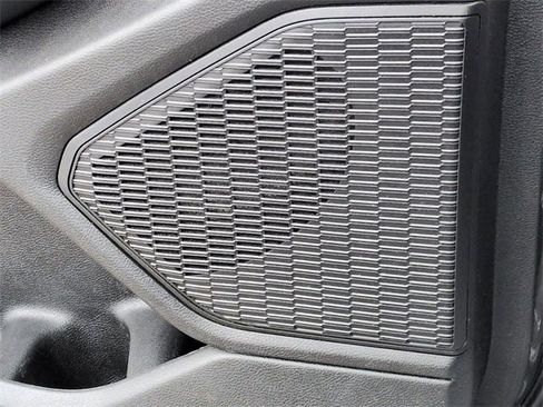 Used 2024 Jeep Grand Cherokee L Limited w/ Luxury Tech Group II image 17