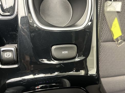 Certified 2023 Buick Envision Preferred w/ Sport Touring Package AWD/4WD image 17