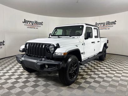 Used 2022 Jeep Gladiator Sport