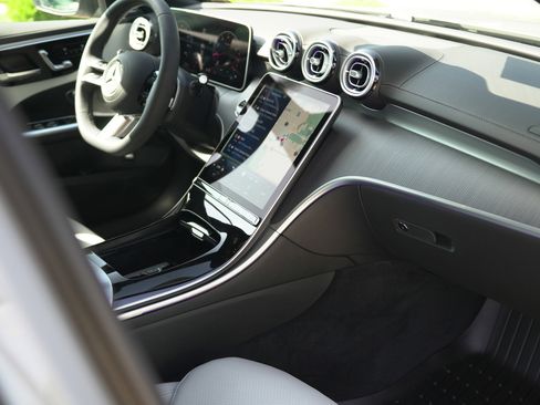 New 2025 Mercedes-Benz C 300 4MATIC Sedan image 19