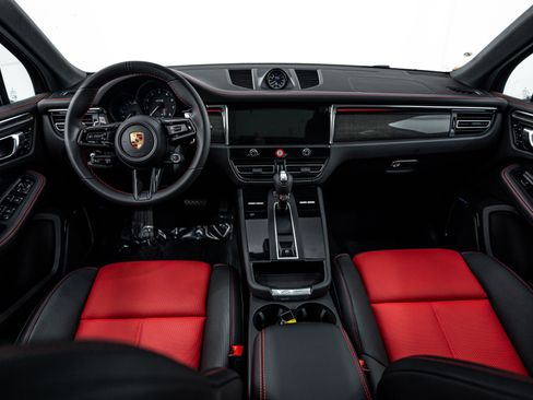New 2026 Porsche Macan GTS image 12