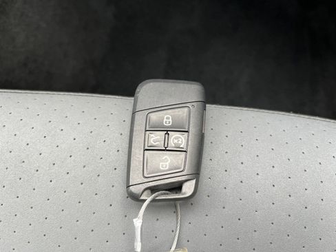 Used 2025 Volkswagen Jetta SE image 22