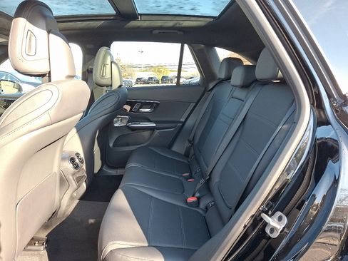 New 2026 Mercedes-Benz GLC 300 4MATIC image 6