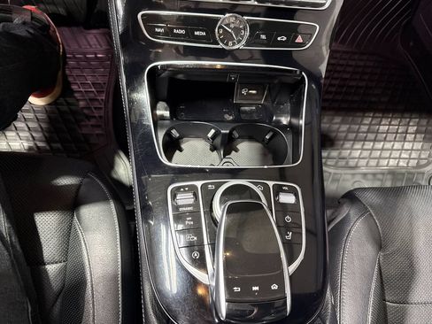 Used 2017 Mercedes-Benz E 400 4MATIC Wagon image 98