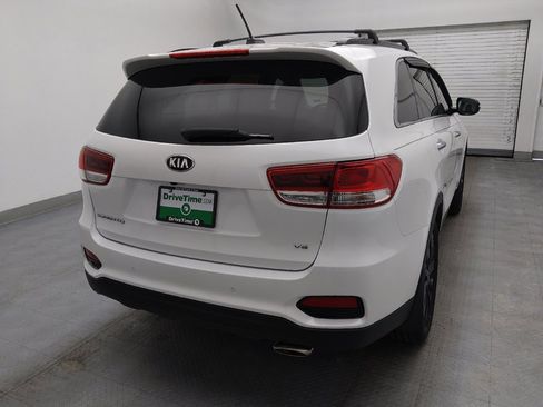 Used 2019 Kia Sorento S image 7