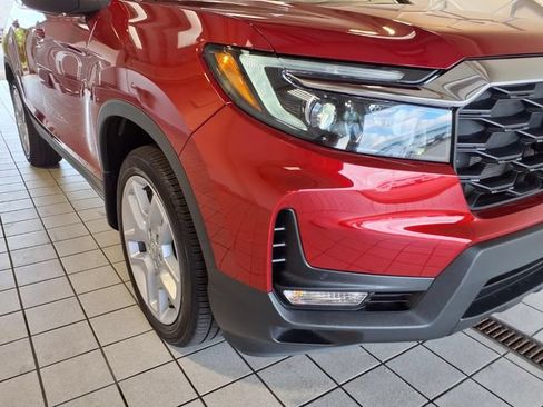 Certified 2025 Honda Passport EX-L image 26