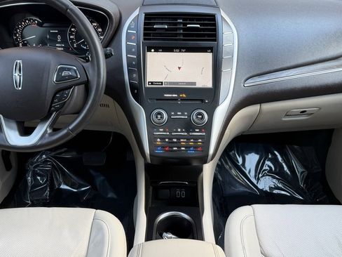 Used 2018 Lincoln MKC Reserve w/ Lincoln MKC Climate Package image 28