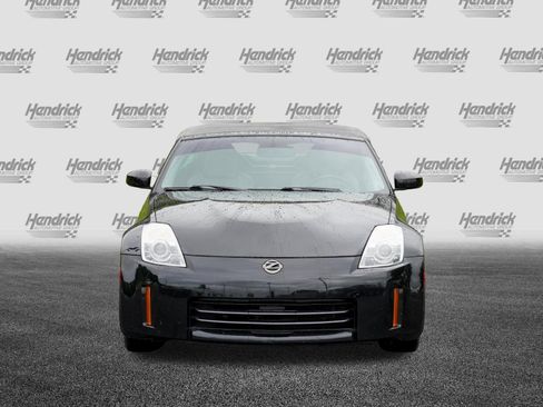 Used 2007 Nissan 350Z Touring RWD image 3