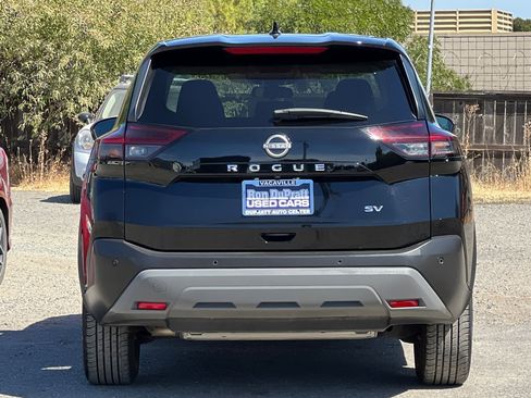 Used 2023 Nissan Rogue SV image 5