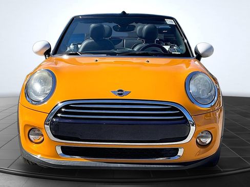 Used 2017 MINI Cooper Cooper image 3