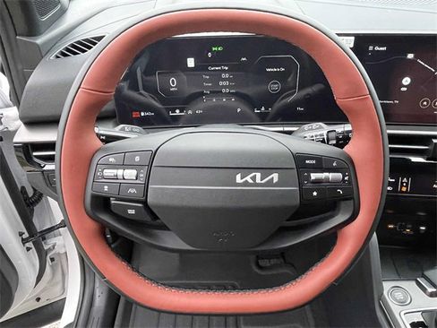 New 2026 Kia Sportage SX image 16