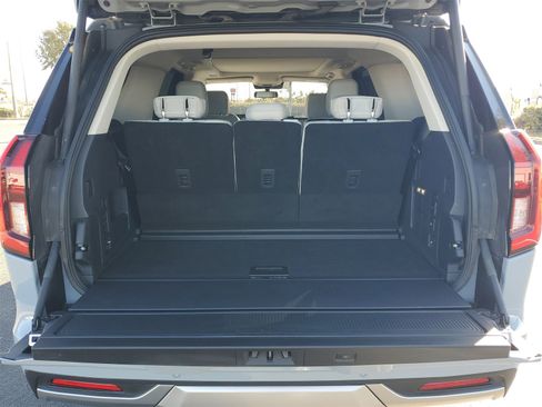 Certified 2025 Ford Expedition Platinum w/ Platinum Ultimate Package image 7