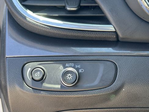Used 2021 Buick Encore Preferred FWD image 15