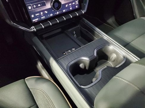 Used 2025 GMC Acadia AT4 image 23