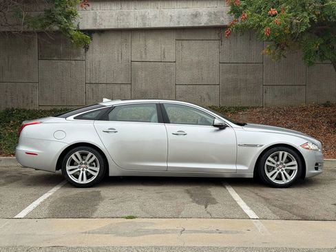 Used 2014 Jaguar XJ L Portfolio image 10