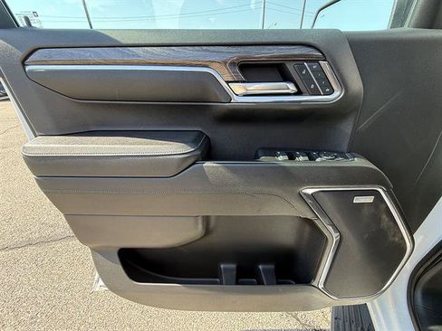 Certified 2023 Chevrolet Silverado 1500 LTZ AWD/4WD image 12