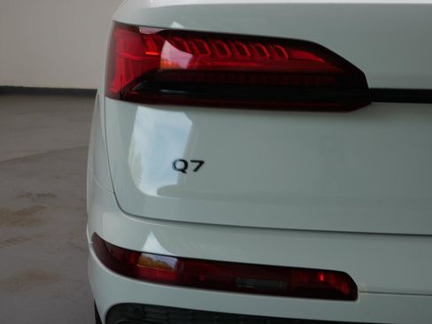 Used 2025 Audi Q7 2.0T Premium Plus AWD/4WD image 8