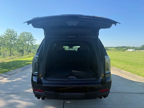 New 2026 Chevrolet Suburban RST w/ Comfort Package AWD/4WD image 5