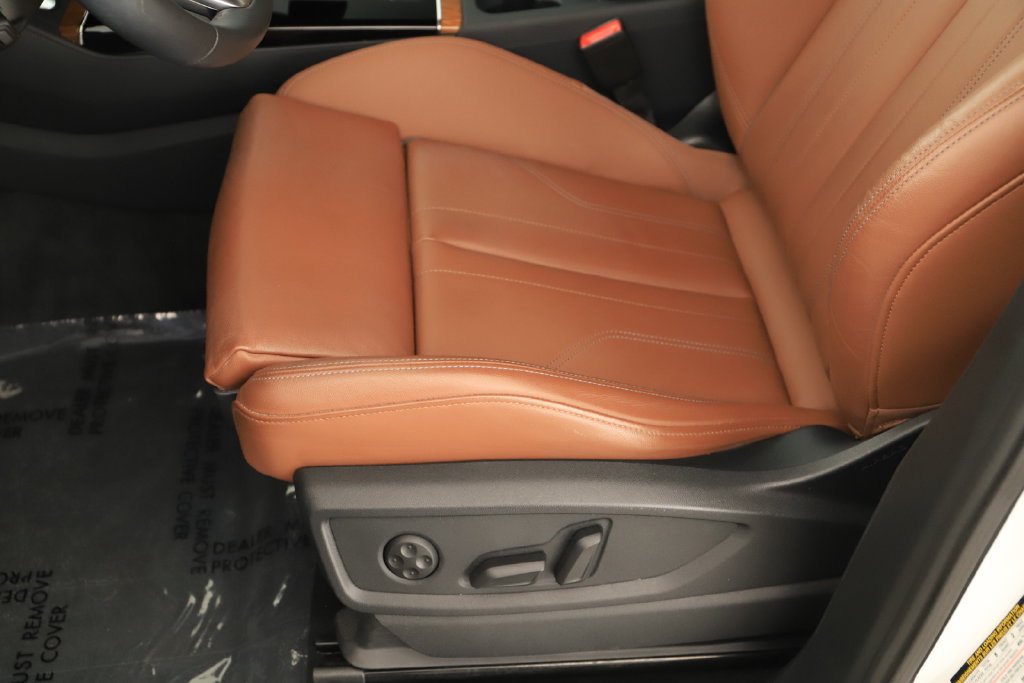Certified 2024 Audi Q5 e Premium AWD/4WD image 24