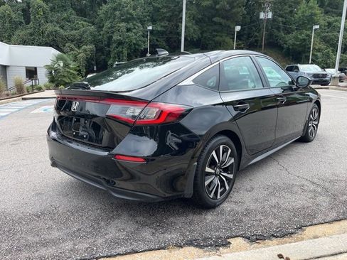 Used 2024 Honda Civic EX-L image 3