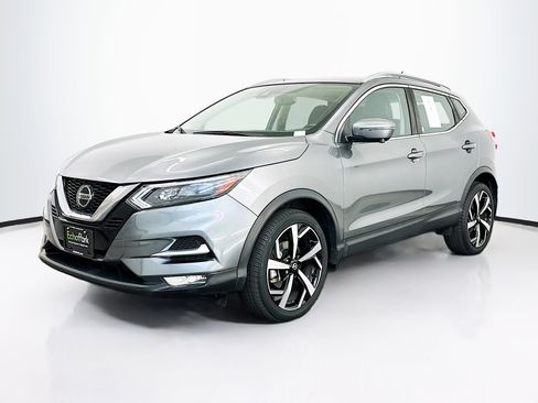 Used 2022 Nissan Rogue Sport SL w/ Premium Package image 3