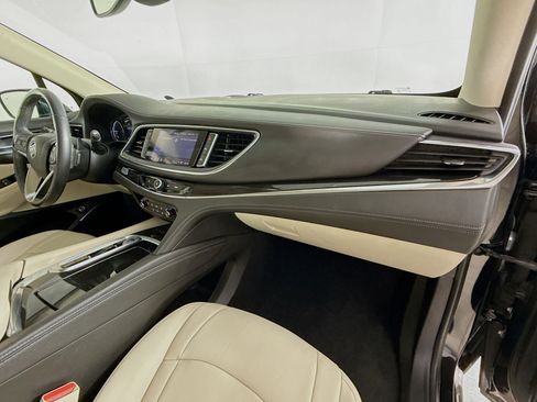 Used 2023 Buick Enclave Essence FWD image 37