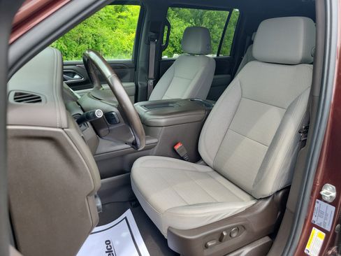 Used 2022 Chevrolet Suburban LS AWD/4WD image 14