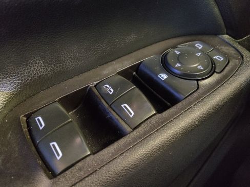 Used 2021 Chevrolet Equinox LT FWD image 27