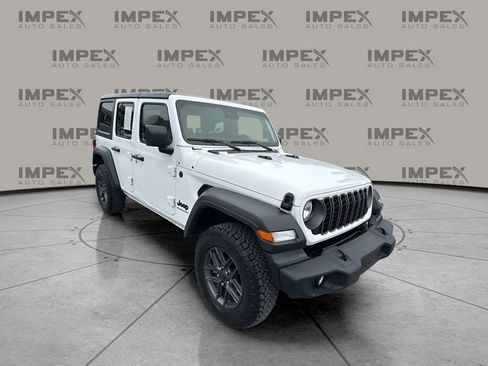 Used 2025 Jeep Wrangler Unlimited Sport AWD/4WD image 7
