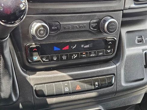 Used 2025 RAM ProMaster 2500 w/ Convenience Group FWD image 13