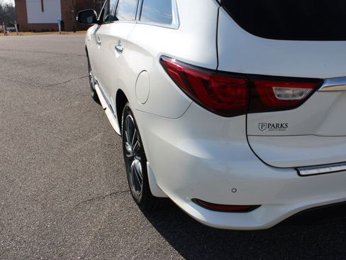 Used 2017 INFINITI QX60 Luxe w/ Deluxe Technology Package image 44