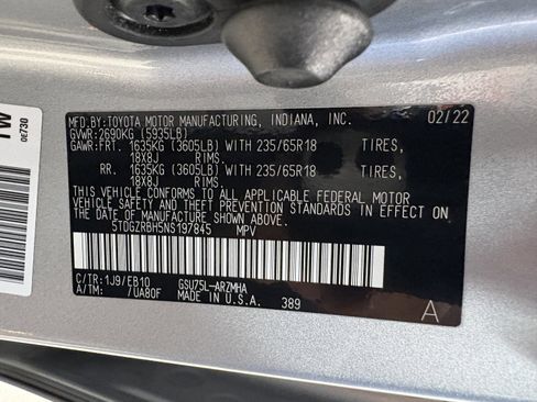 Used 2022 Toyota Highlander XLE AWD/4WD image 39