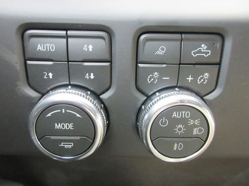 New 2026 GMC Sierra 1500 AT4 w/ AT4 Premium Package image 17