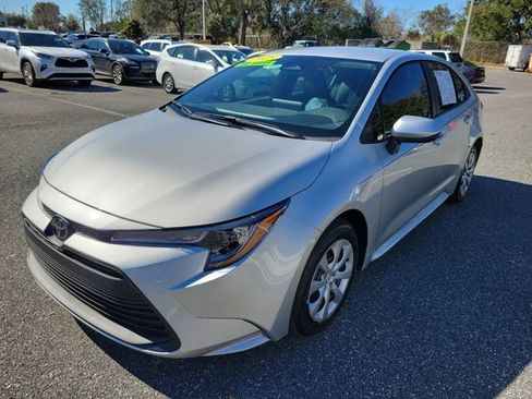 Used 2025 Toyota Corolla LE image 14