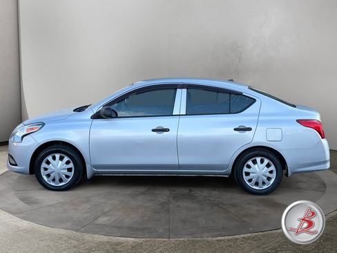Used 2015 Nissan Versa S image 4