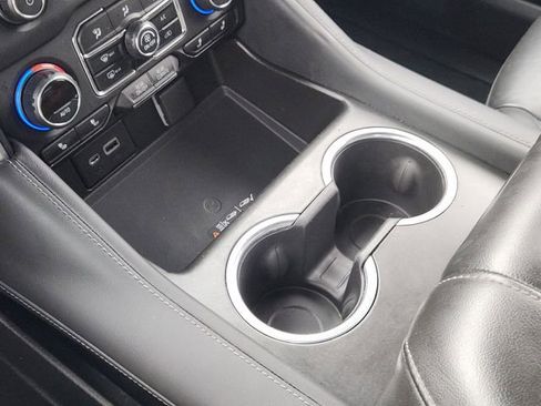 Used 2021 Chevrolet Tahoe Z71 image 18