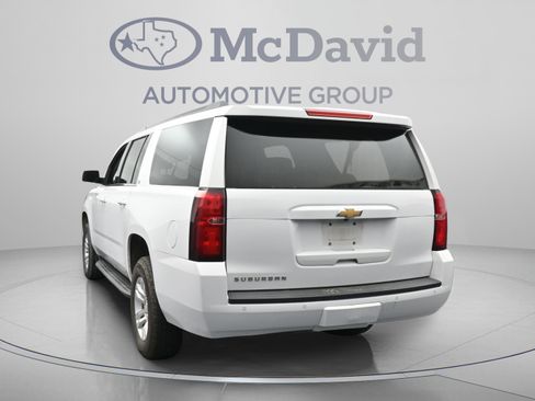 Used 2018 Chevrolet Suburban LT RWD image 7