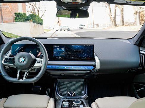 Used 2026 BMW X3 xDrive30 w/ Premium Package image 12