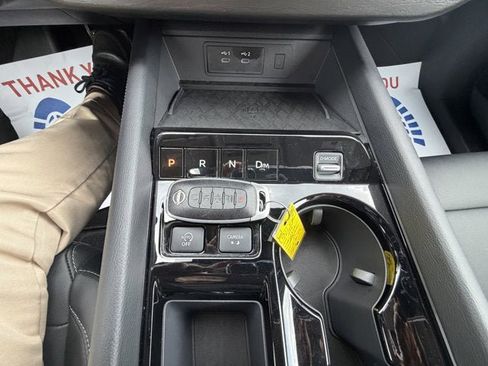 Used 2025 Nissan Murano SV AWD/4WD image 25