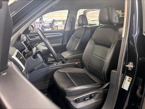 Used 2023 Volkswagen Atlas SE FWD image 24