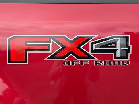 Certified 2022 Ford F250 XLT w/ XLT Premium Package image 22
