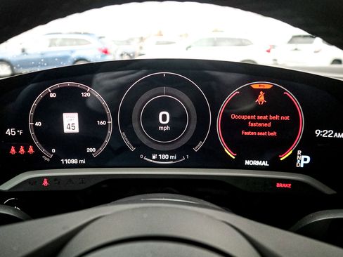 Used 2023 Porsche Taycan 4S image 21