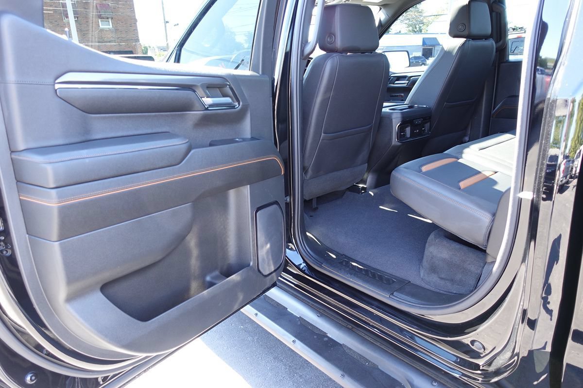 Used 2023 GMC Sierra 1500 AT4 w/ AT4 Preferred Package AWD/4WD image 25