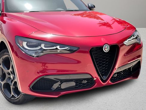 Used 2026 Alfa Romeo Stelvio Sprint AWD/4WD image 24