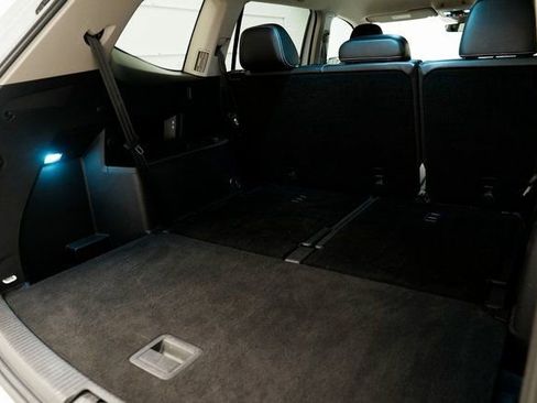 Used 2024 Volkswagen Atlas SE image 38