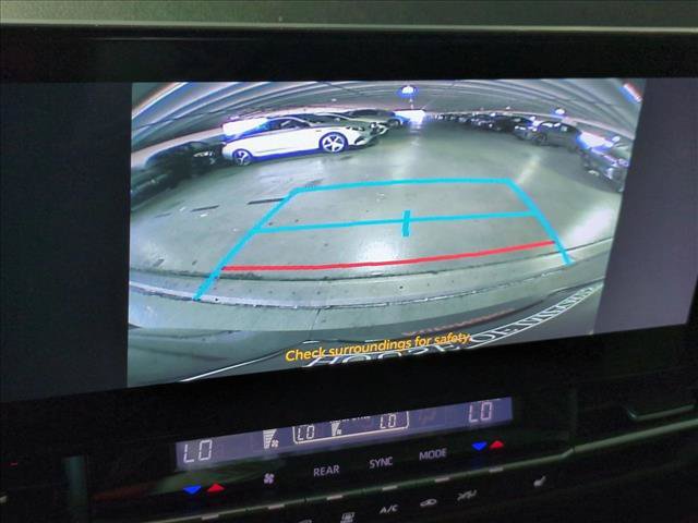 Used 2025 Toyota Sienna XLE FWD image 13