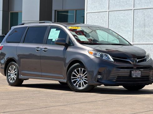 Certified 2018 Toyota Sienna XLE w/ XLE Navigation Package FWD image 2